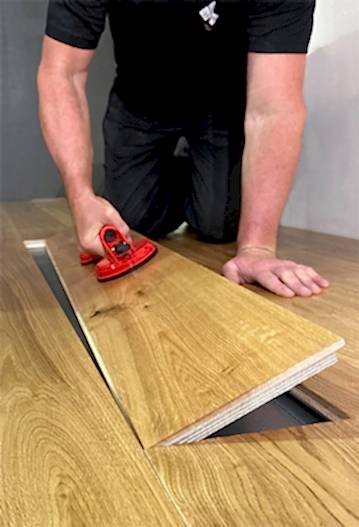 Magnetic flooring